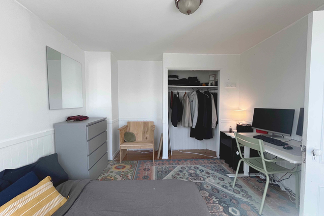 Bedroom - December + J term sublet Bedroom in a 4 bed/2 bath in Somerville close to Harvard campus Apartments