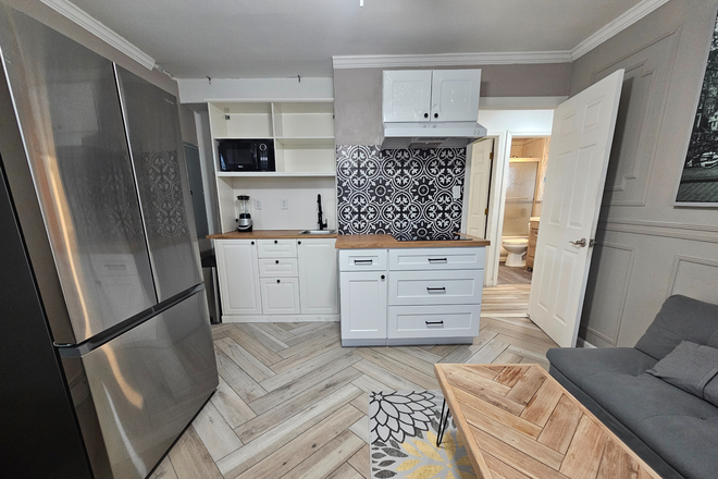 Kitchen - Spacious & Furnished 1st Floor Unit - Private Entrance & W/D House