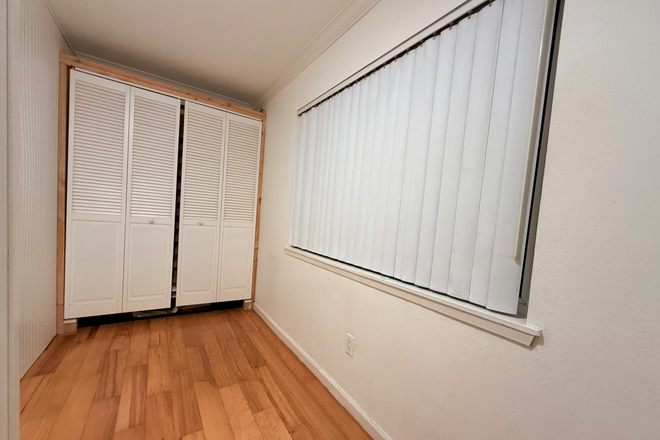 second guest bedroom with wall bed - Verano furnished 1.5 bedroom