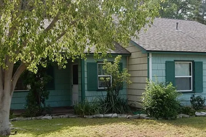 Front Entrance - Private 1-bed/1-bath with parking, close to UCR Campus House