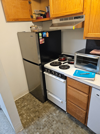 Call NOW for showings! 617-236-8600 - NORWAY ST - TONS OF SPACE IN SYMPHONY! HUGE GRDN LVL STUDIO FOR *1/1/2026* W/ HW INC, LNDRY IN BLDNG Apartments