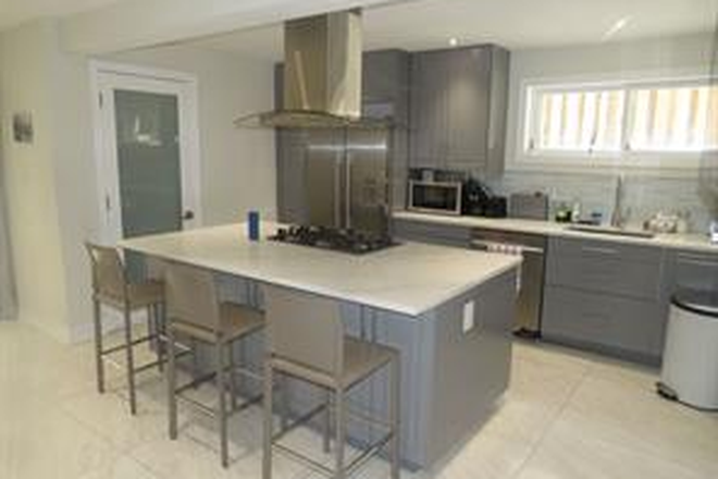 Updated kitchen - Fully furnished near Upper Canada College