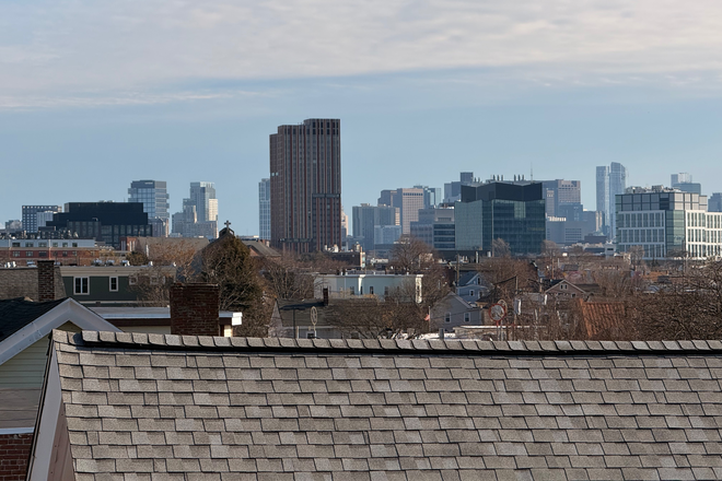 skyline view from patio - Somerville Apartment