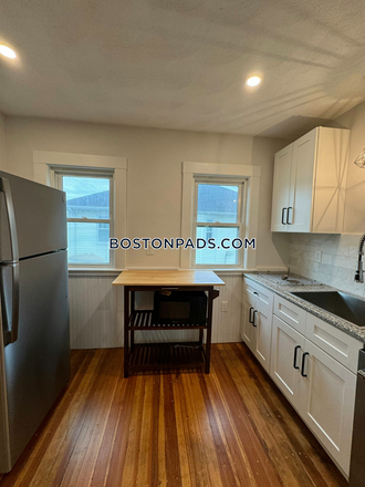 Kitchen - NO BROKER FEE! Available 6/1/2026 4 Bed 1 Bath Apartment on Renfrew St.!