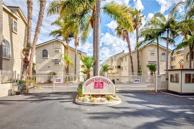 South Bay Crest condominium community gate - South Bay Crest condominium community, near El Camino College