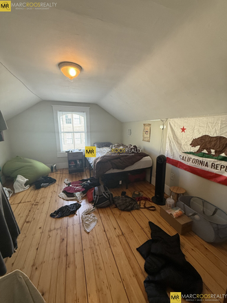 x - Mission Hill 8 Bed! Apartments