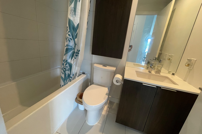 bathroom 2 - 3 bedrooms with laundry in forest hill neighborhood Condo