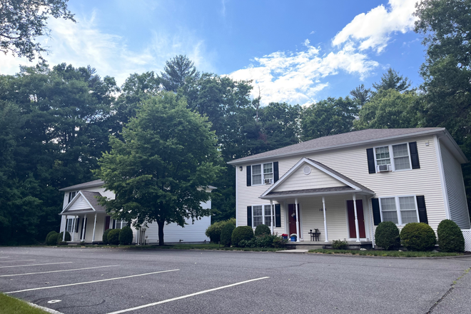 complex - Large One Bedroom Townhouse for August 2026