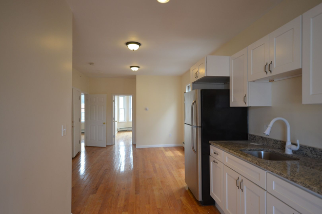 Call NOW for showings! 617-236-8600 - CHELSEA ST - *NO FEE* FLR THRU 3BR/1BA BY MAVERICK MBTA BLUE LINE FOR *9/1/2026* W/ LNDRY IN BLDNG Apartments