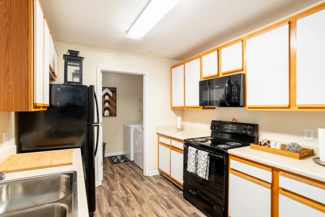 Kitchen - Latitude 49 Apartments