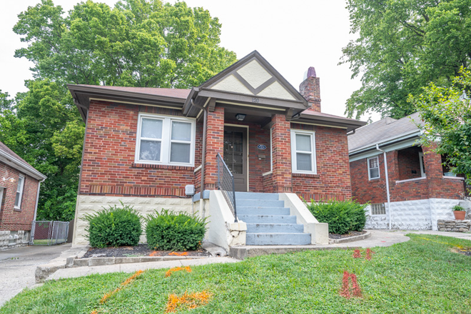 Exterior - 120 Detzel House
