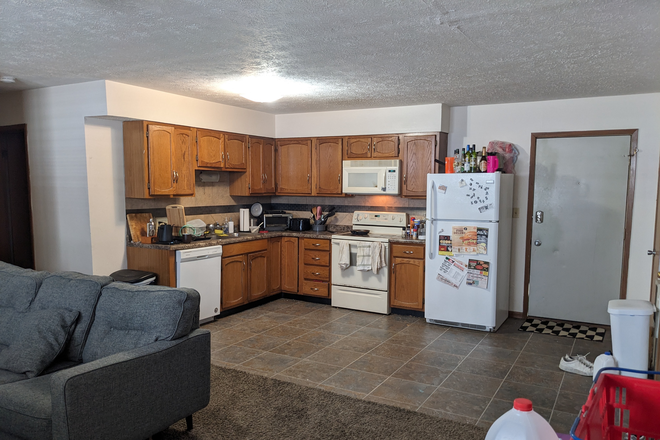 Kitchen, entryway - Evergreen Apartment Sublease