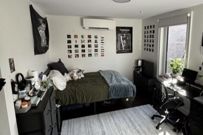 Bedroom - SUBLET/LEASE TAKEOVER - Spring or full year sublet in 4B2B apartment ONLY 10 MIN walk from NEU