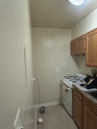 Kitchen - 500 Dollars Off First Month Rent(URGENT Move in June 1st)Silver Spring Towers Apartments