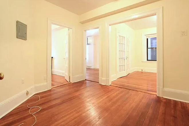 Call NOW for showings! 617-236-8550 - MASS AVE - *NO FEE* IN CENTRAL SQ! TRUE 2BR/1BA AVAIL *12/1/2025* W/ H&HW INC, LNDRY ON SITE, EIK! Apartments