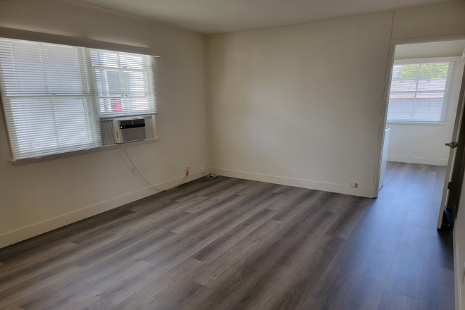 Main Room - 2287 E. Washington Blvd. #D Apartments