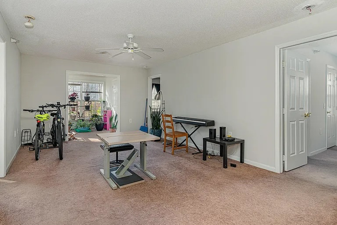 Spacious Living Room - 2020 University Woods , Raleigh, NC 27603