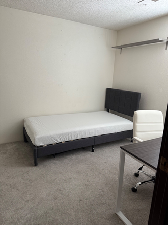 bedroom - Creek View Apartment