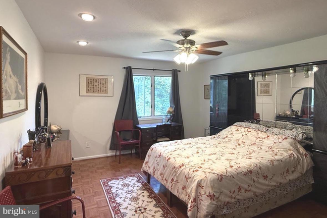 master bedroom - Furnished, Move-in ready Alden model townhome in the highly desirable Princeton Greens community! Th