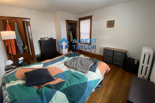 Bedroom #2 - 5 Bed 2 Bath with TONS of Open Space - Close Commute to MCPHS!!