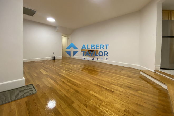 Living Room - Garden Level 2 Bedroom!! All utilities INCLUDED!! Condo