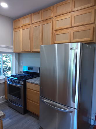 Kitchen - 2-bedroom apartment located in Charles Village