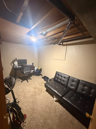 Office space - 420 S. 45th Street -- Easy Commute to Campus! House