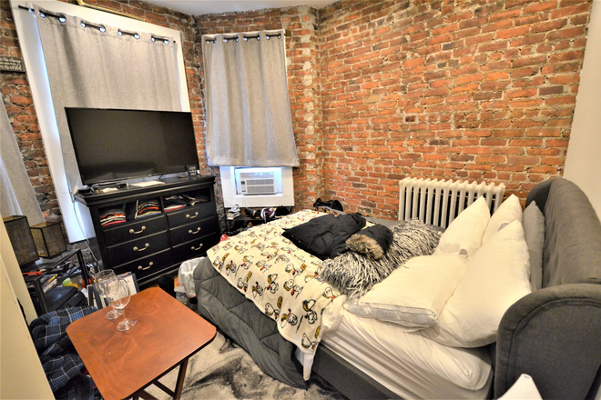 103 Hemenway - Cute 4bedroom Available 9/1/25 ! Full Brokerage fee paid by landlord ! Apartments