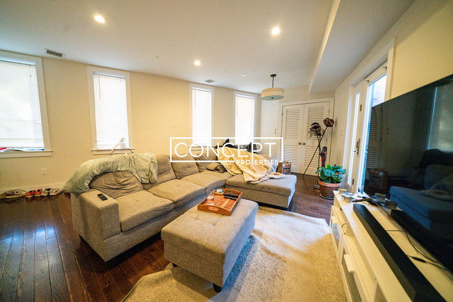 20 Sussex - Single family - [9.1.2026 - No broker fee] Luxury single family 4 beds/2.5 baths [South end][Near School]