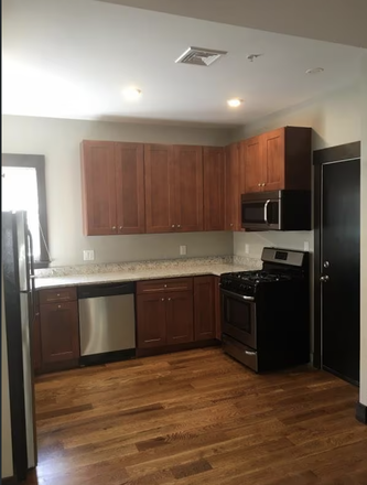 Kitchen. - 46 Creighton St Triplex
