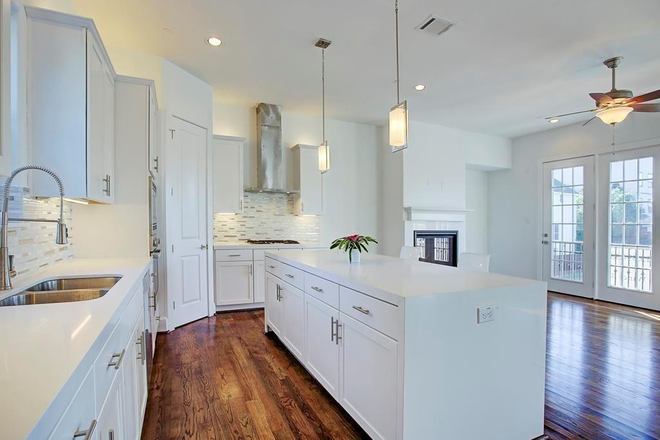 Kitchen/ Common Area - 4 Bedroom Montrose Home Near Rice & UH