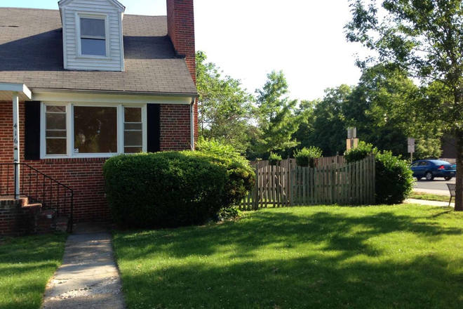 Street View - Front of Home Right - Large 6 Bedroom 3 Bathroom Home - 7 minutes to Loyola, 5 Minutes to Towson