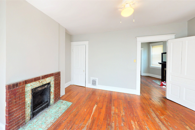 Living room - 426 Ada St House