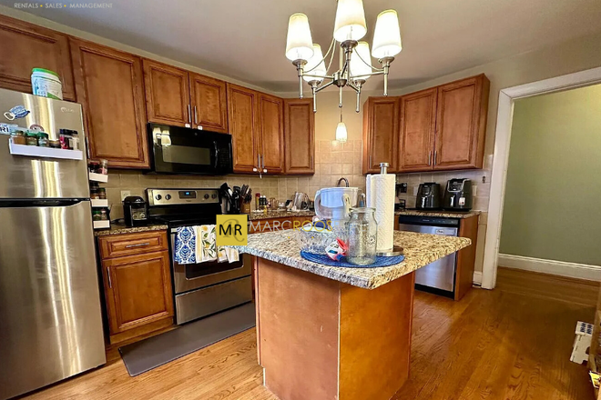 Call NOW for showings! 617-236-8600 - SAINT PAUL ST - XL 5BR FOR *9/1/2026* W/ 3 BATH, IN UNIT W/D, DW, 2 BONUS RM, BSMNT STRG, RNTL PRKNG