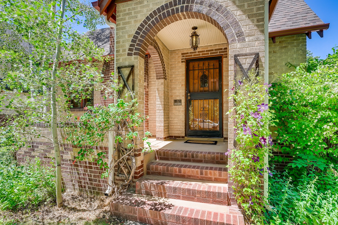 Front Steps - Park Hill Tudor close to hospitals House