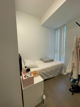 Bedroom - (Den) Room for Lease! 1 year term starting August/September to July 2027.