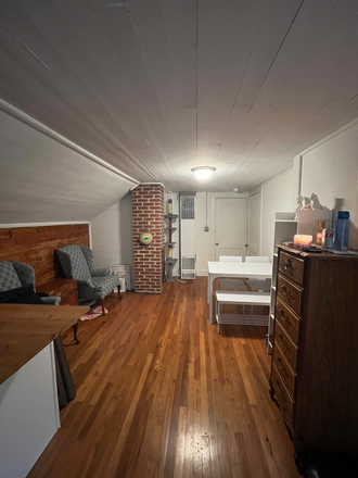 Main Living Space - Apartment Close to Medical Campus