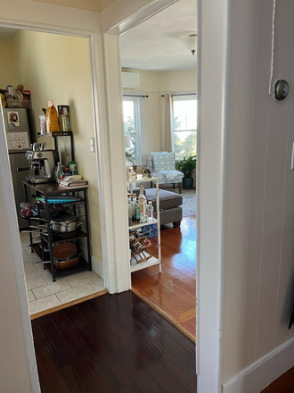 Entrance - 1 room in 4br/2ba next to Market Basket Triplex