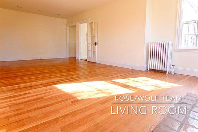 330 sq ft LR - ENORMOUS YET REFINED: 1 BR plus study, plus dining room, on Linnaean St. by Radcliffe Quad Condo