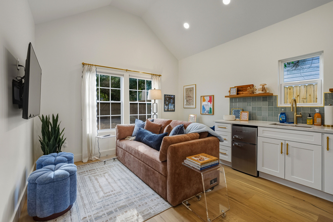 Living Room - Furnished 2BR Guest House | Walk to Emory | All Utilities Included | Flexible 1 to 12 Month Terms