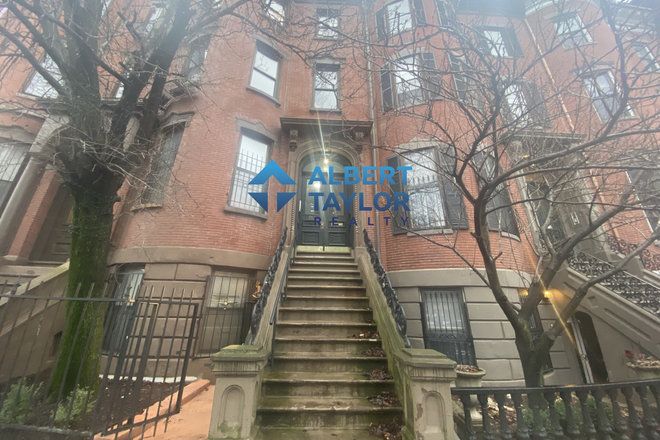 Exterior - This is the best 5 bed 3 Bath on the market. COME FIND OUT!!