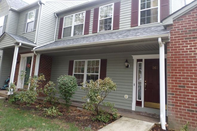 Photo - 3 Bedroom 3.5 Half Bath Townhouse
