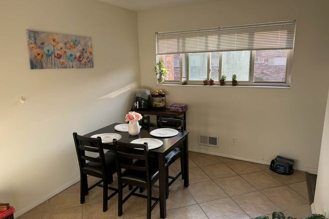 Dining room - President Park Apartment