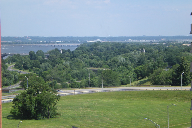 View of Potomac River from main window - PERFECT STUDIO FOR GRAD/LAW/MED  STUDENT - FULLY FURNISHED, ALL UTILITIES INCLUDED Apartments