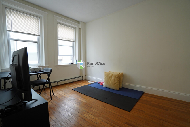 1 - SEPT 2026-Fantastic Allston 1 bed, Fitness rm, H/HW inc. NO FEE! Apartments