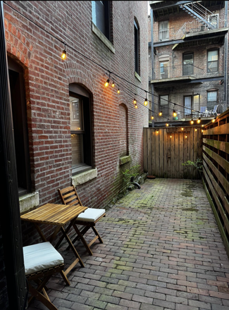 Apartment's patio - Cozy room very close to campus! Apartments