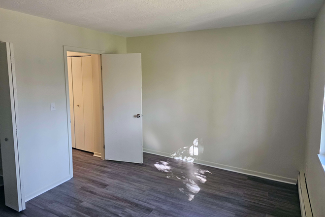 Bedroom  listed - 2nd floor duplex. 2 bed 1 bath apartment, in the middle of dexter.