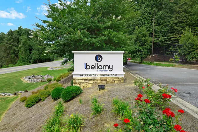 Bellamy Entrance Sign - 1 Bedroom/Bathroom in 4x4 GIRLS PREFERRED Apartment at Bellamy Dahlonega