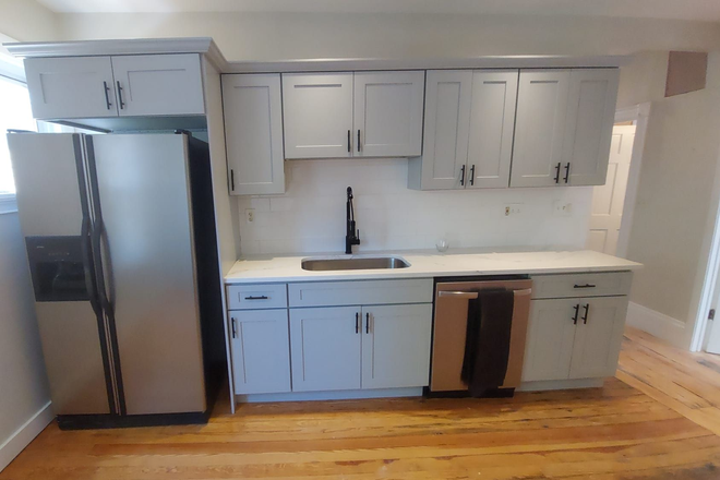 Kitchen - Quiet Boston Apartment Close to Campus & MBTA  Convenient Off-Campus Living in Boston