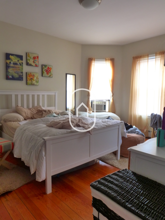 bostonrealtyonline.com - Modern Top Floor Four Bed w/ Exposed Brick Apartments